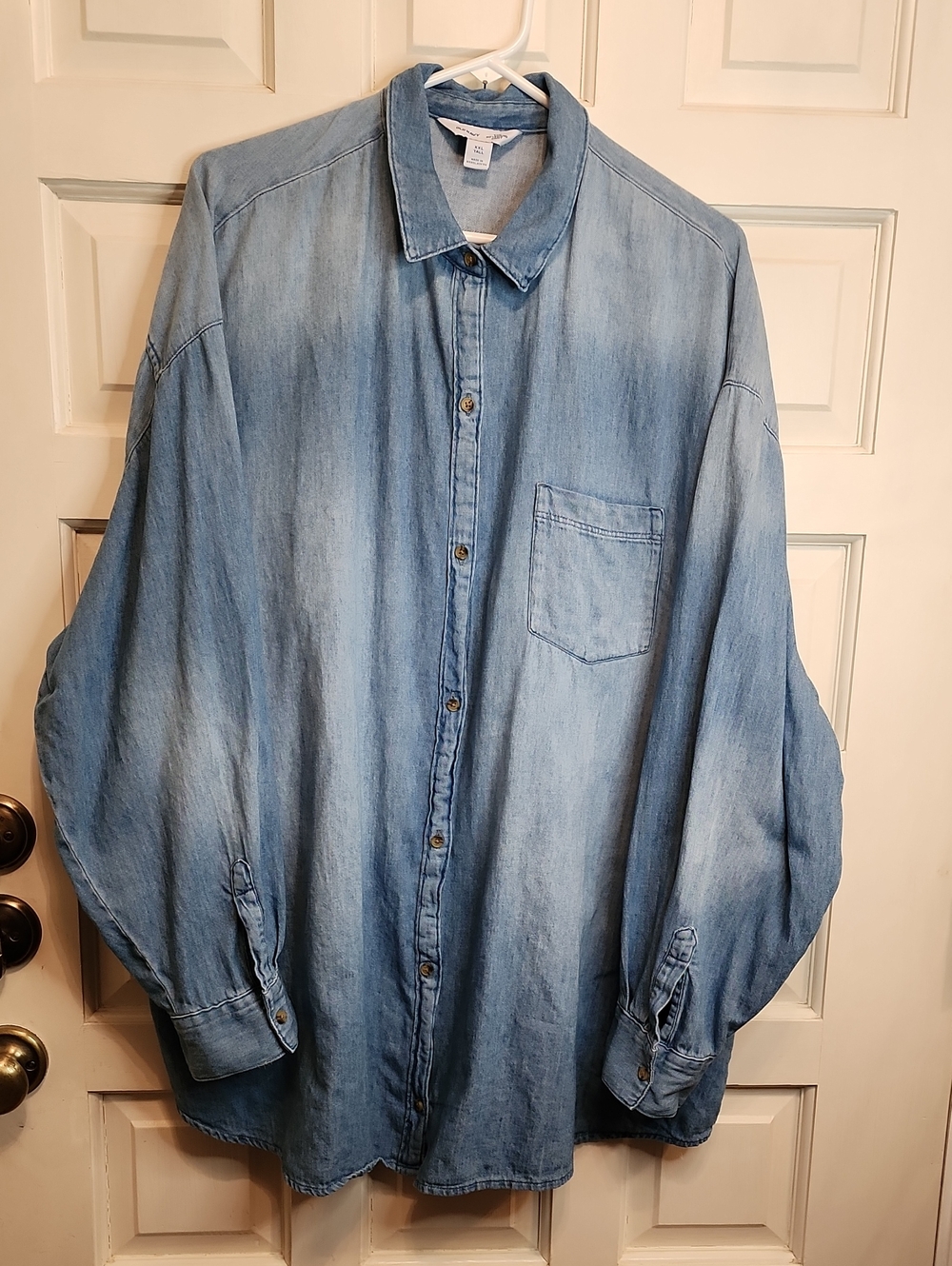 Old Navy The Boyfriens Shirt Light Blue Denim Faded Blue Jean Button Down Shirt